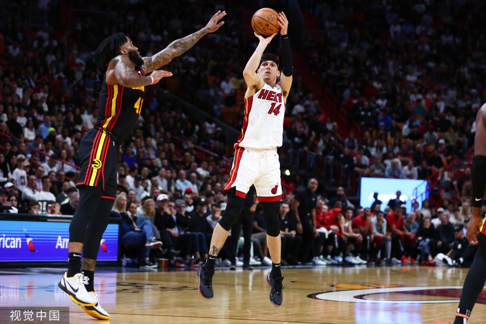 的激烈竞争 的激烈竞争